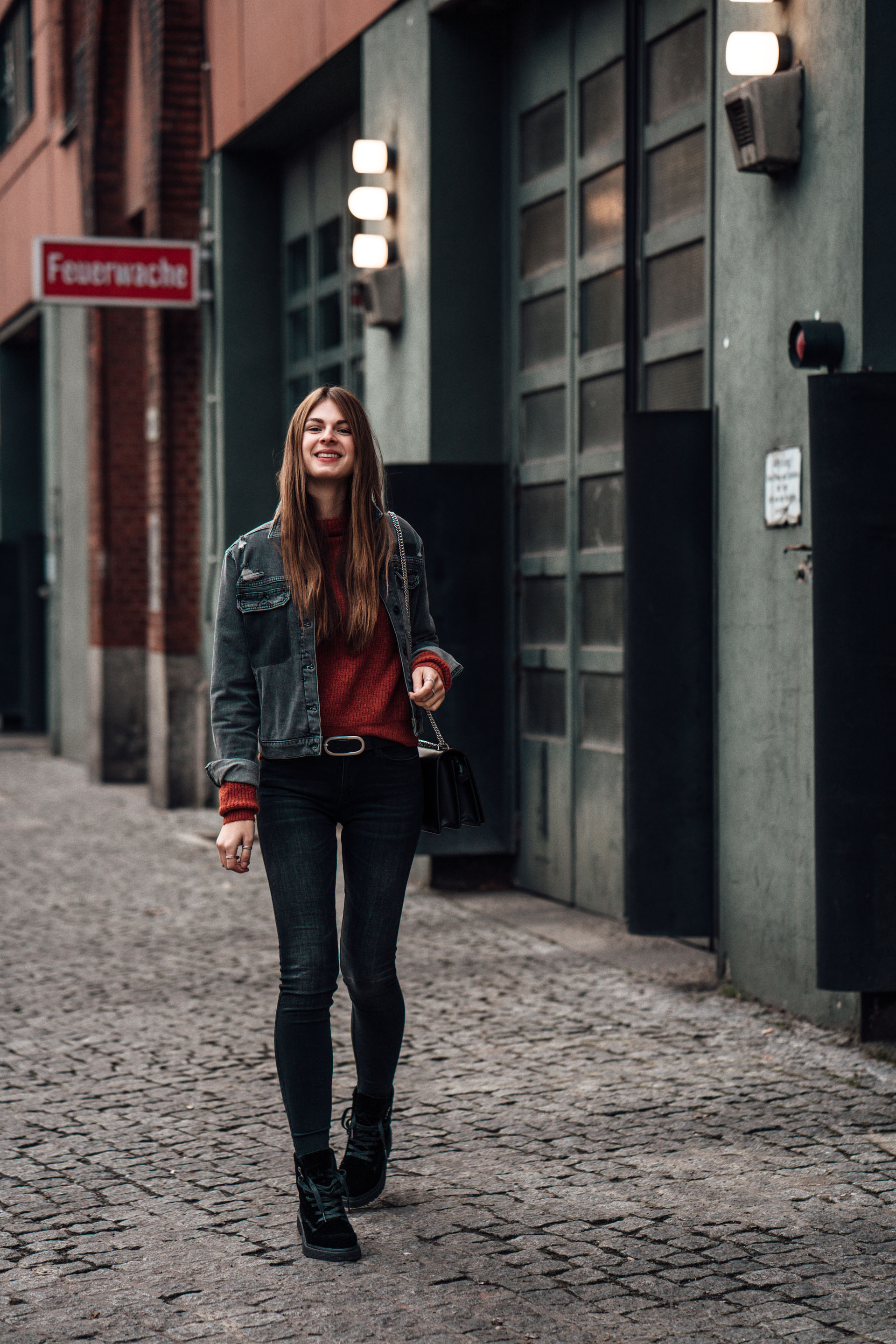 How to Wear a Denim Jacket in Winter