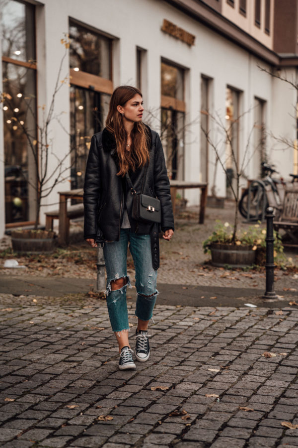 How to wear a shearling jacket this winter || Fashionblog Berlin