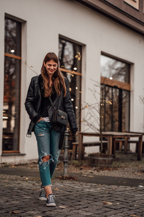 Wie trägt man eine Boyfriend Jeans