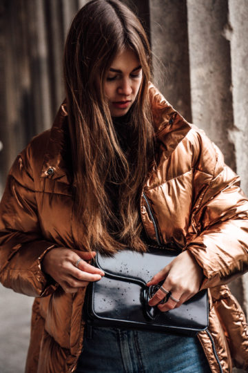 Metallic_Puffer_Jacket_Baggy_Jeans-18