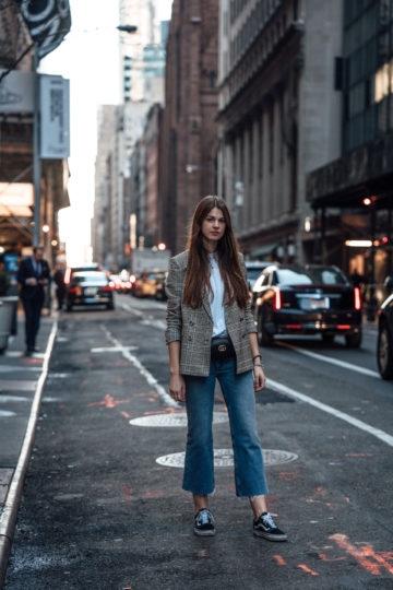 https://www.whaelse.com/wp-content/uploads/2018/02/Blazer_Blue_Jeans_andotherstories-2-360x540.jpg