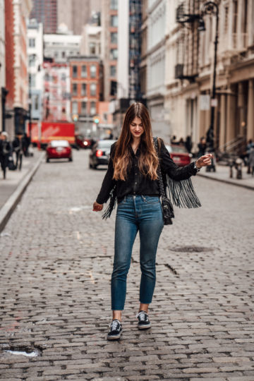 how to wear a fringes shirt