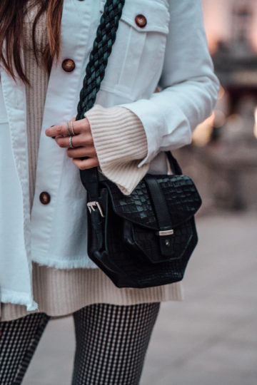 how to style a black bag