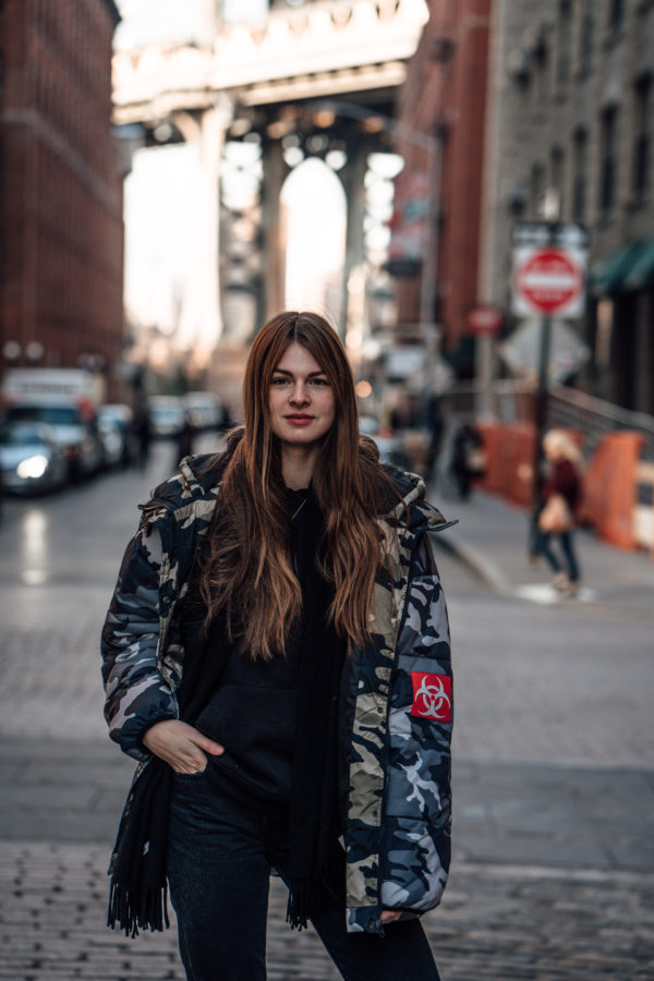 Jacke mit Camouflage Print in zwei Tönen