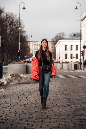 Red_Puffer_Jacket_Mom_Jeans_Turtleneck-16