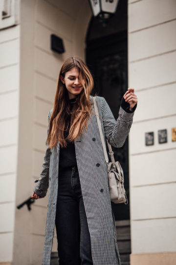 How to wear a plaid trench coat || Spring Outfit 2018 || Fashionblog Berlin