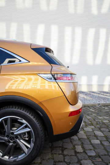 DS_Automobiles_Koeln_DS7_Crossback-8