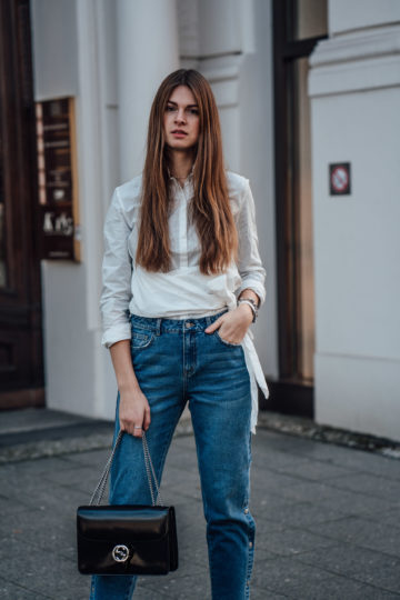 Jeans with button down detail