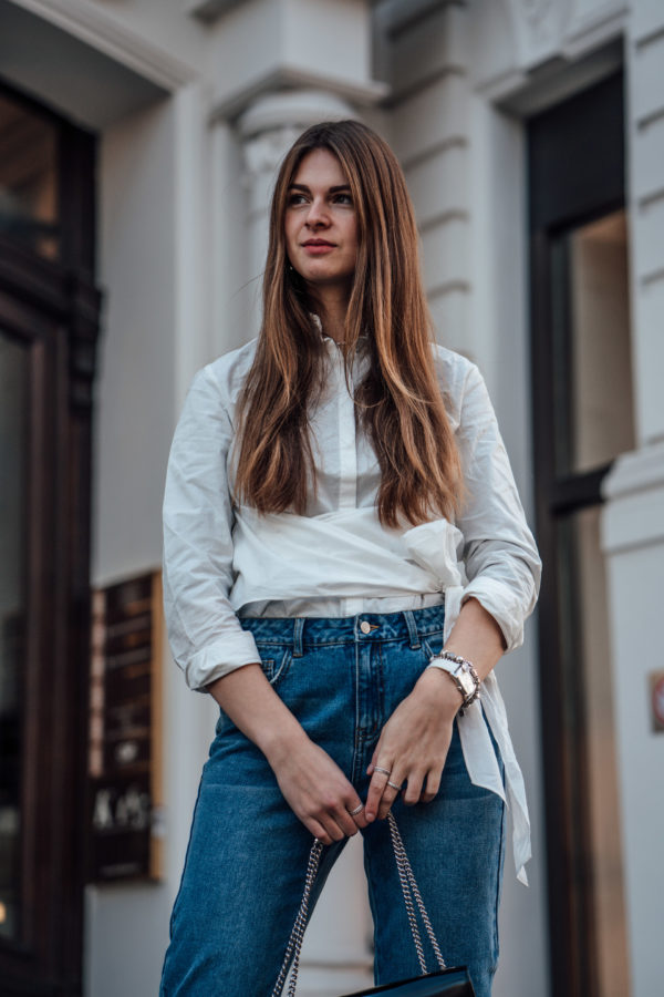 white blouse classicer in everybodys wardrobe