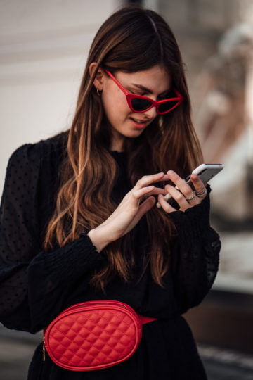 red sunglasses Vintage Style