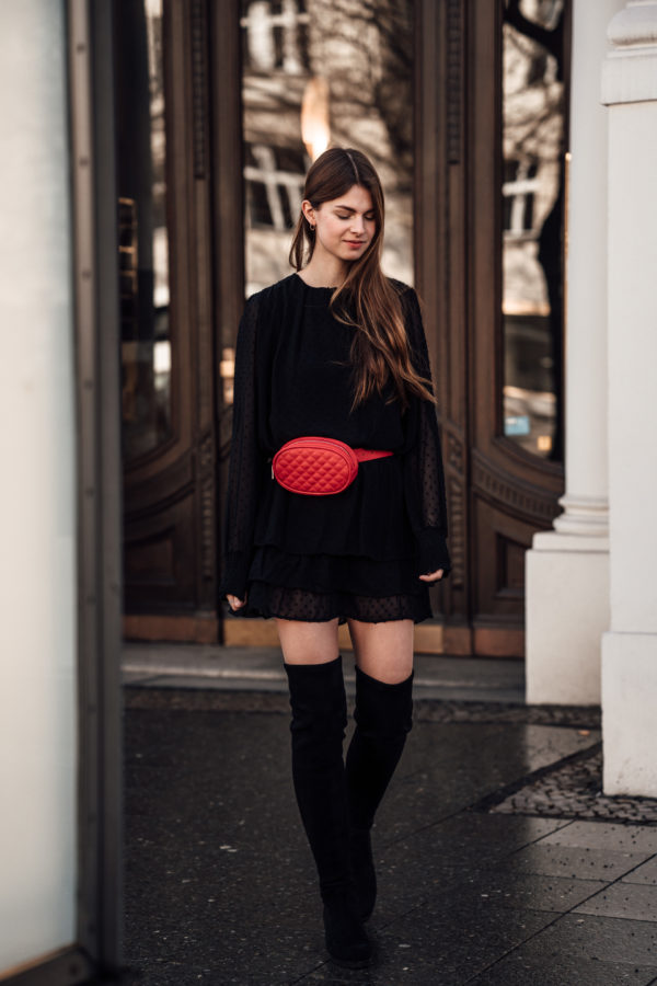 Black-Dress-Red-Beltbag-9