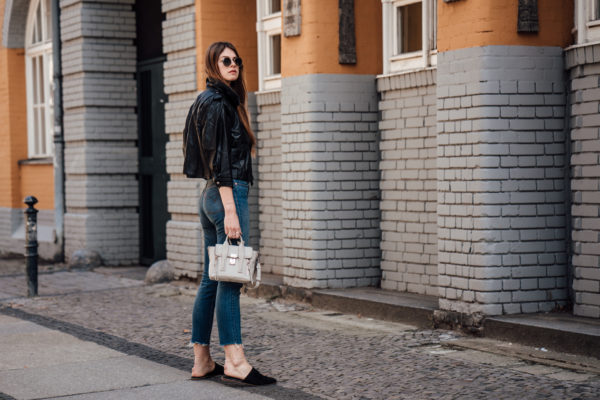 Cropped-Leather-Jacket-Mom-Jeans-15