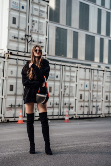 Wie trägt man Overknees im Frühling