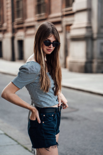 Cropped blouse summer