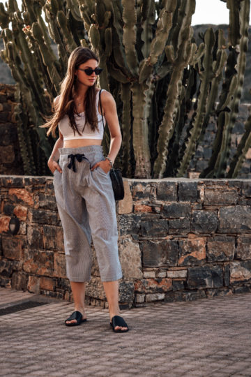 Cropped pants for summer