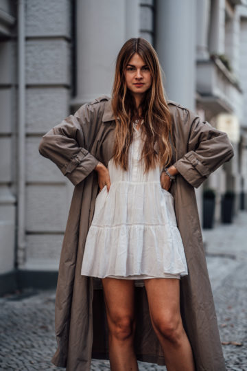 Wie trägt man einen oversized Trenchcoat