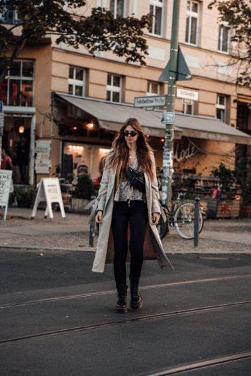 black boots with Platform Sole