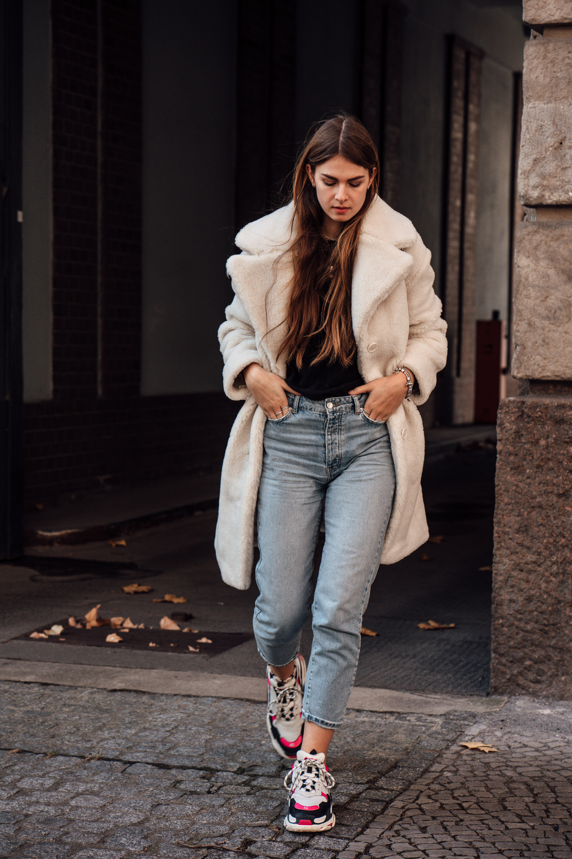 Winter Outfit with Teddy Coat and Ugly Sneakers