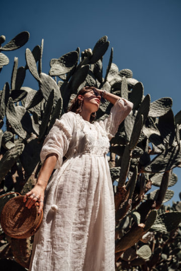 summery travel outfit