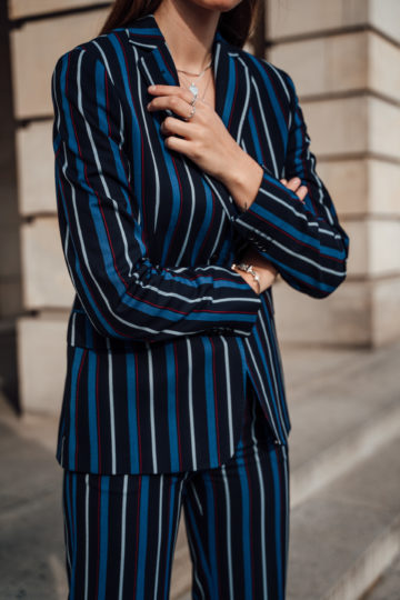 how to wear a striped suit