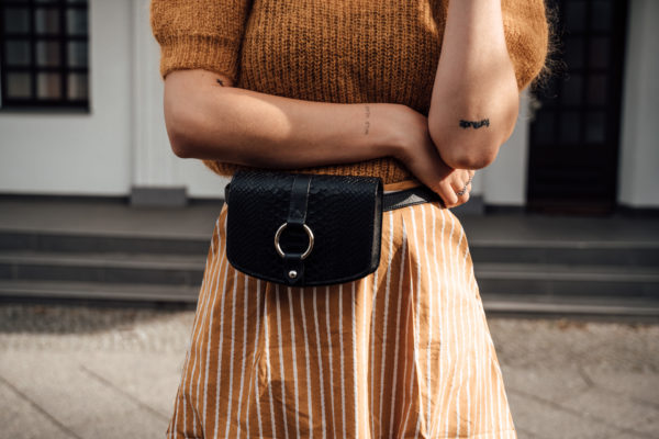 how to wear a belt bag