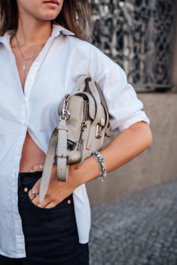 how to style a grey bag