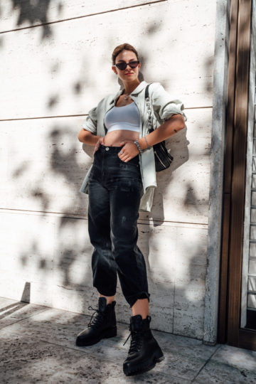 Wie trägt man Boyfriend Jeans