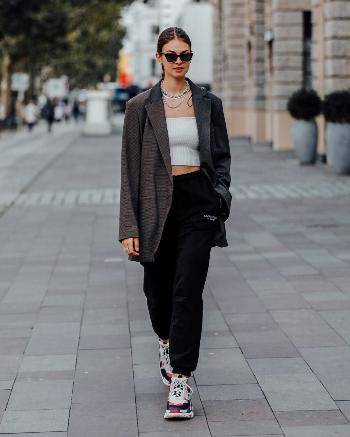 Outfit ideas for the sweatpants trend 2021 - How to wear sweatpants