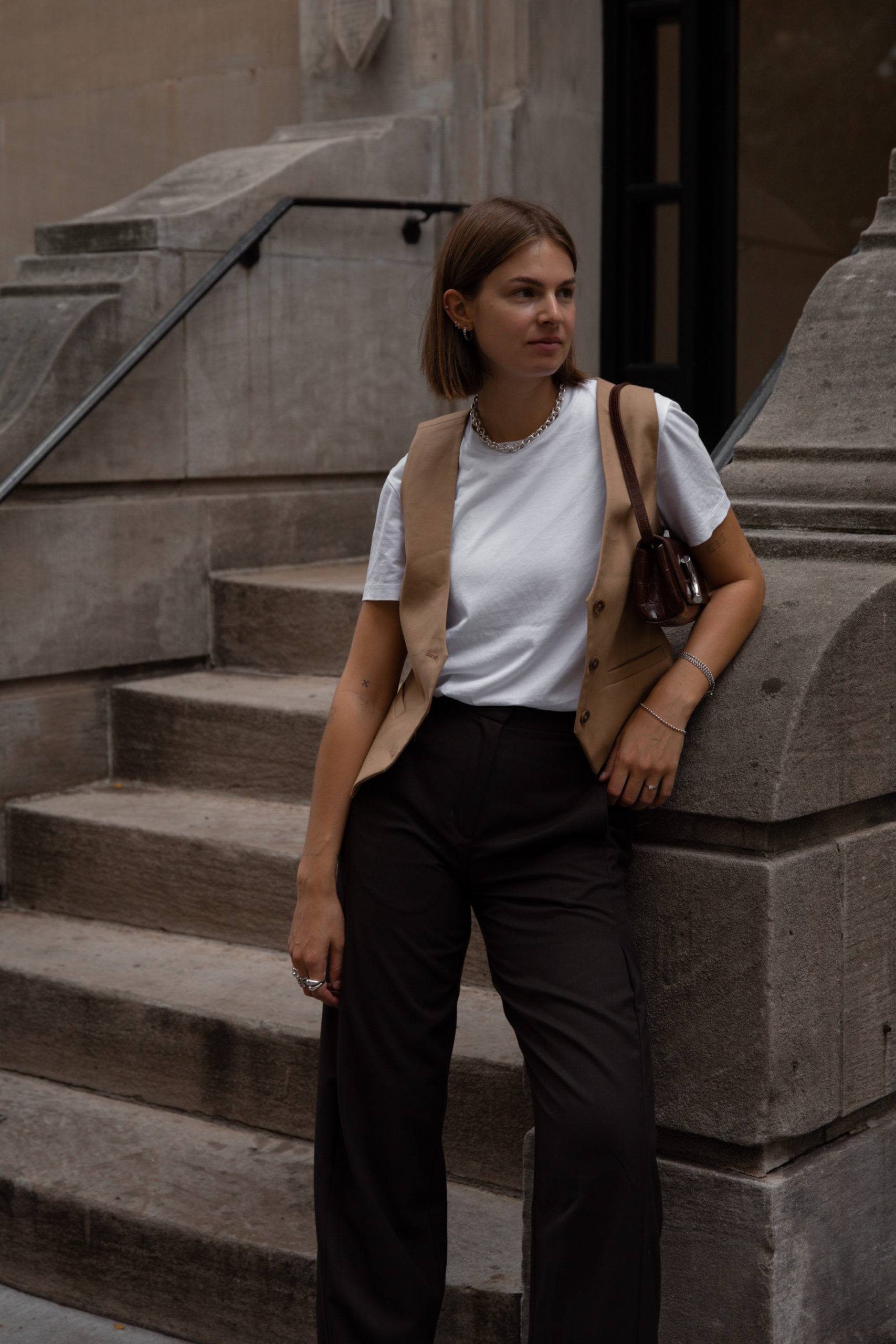 Fashion trend autumn 2022 Vests // From business to casual chic