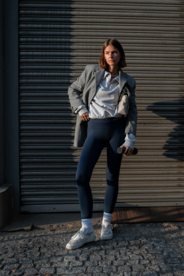 Leggings und Blazer kombinieren