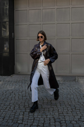 Trenchcoat in Lackoptik
